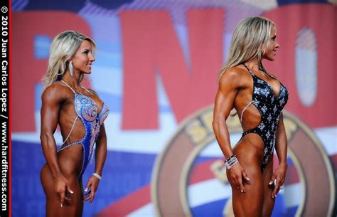 Comparisonsprofigure Onepiece 2010 Arnold Classic And Arnold Amateur