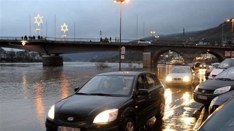 Pegel An Rhein Und Mosel Entspannen Sich