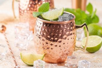 The Classic Moscow Mule Cocktail Recipe Lovetoknow