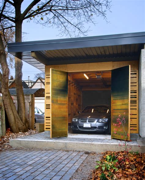 A Look At Some Awesome Garages From Homes Of The Rich