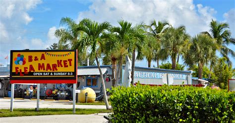 This Beloved Flea Market In Florida Is A Treasure Hunter's Dream With ...