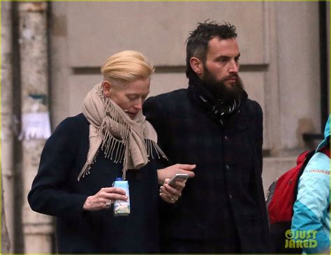 Photo Tilda Swinton Sandro Kopp Stroll Around On Sunday 07 Photo