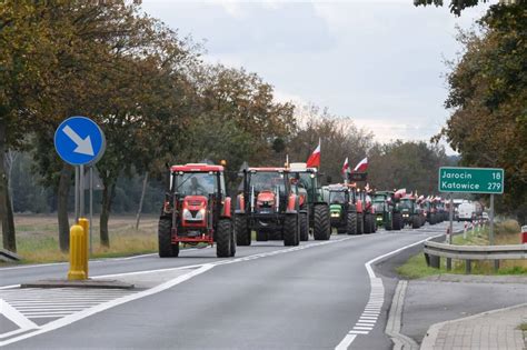 Utrudnienia w ruchu w całym kraju w związku z protestem rolników