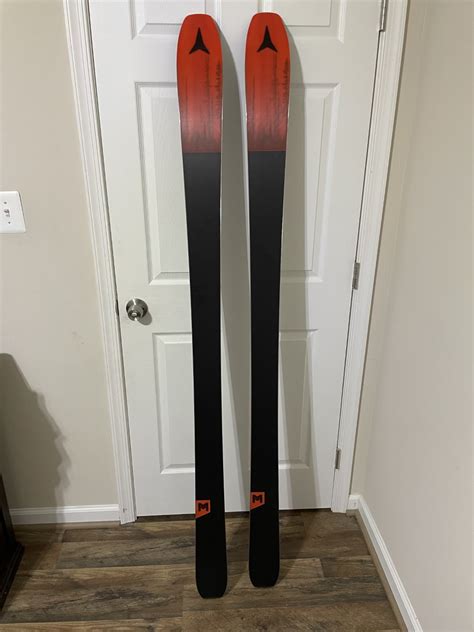 Atomic Maverick Ti Skis New Sidelineswap