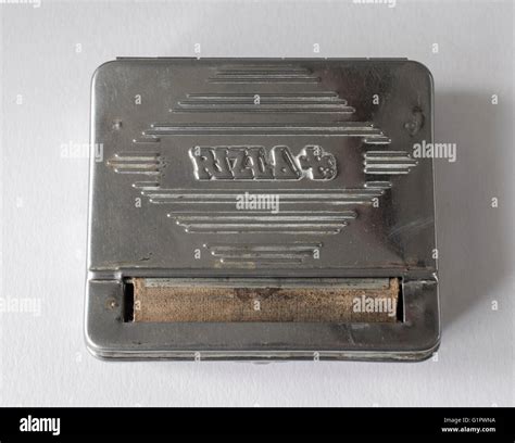 Old Vintage Rizla Cigarette Papers Rolling Machine Stock Photo - Alamy