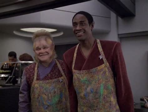 Riddles - Star Trek: Voyager S06E06 | TVmaze