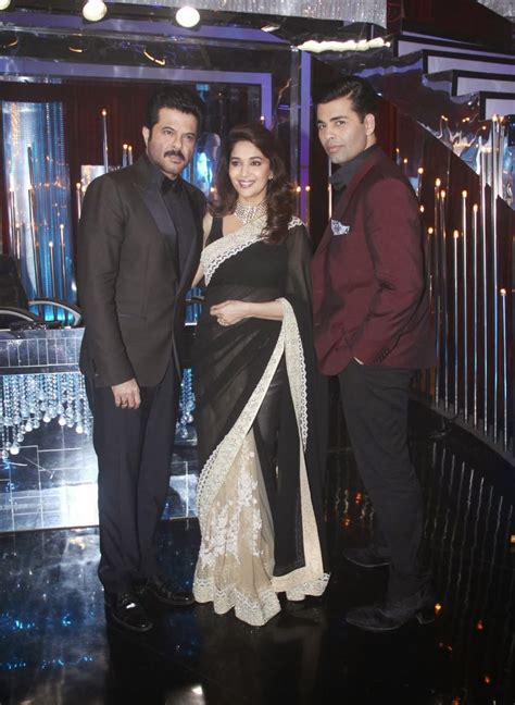 Madhuri Dixit Hot Saree Stills HIGH RESOLUTION PICTURES