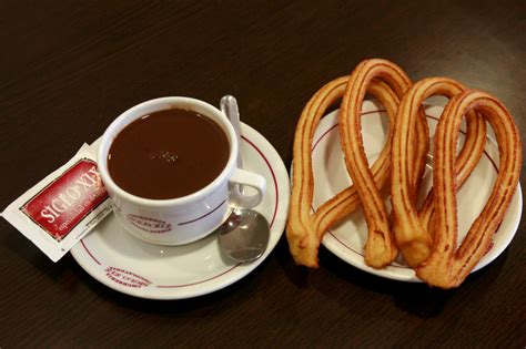 Stos Son Los Mejores Churros Con Chocolate De Madrid Gastronom A