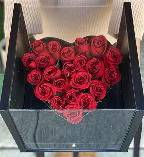 Luxury Rose & Chocolate Box in Los Angeles, CA | Brenda's Flowers