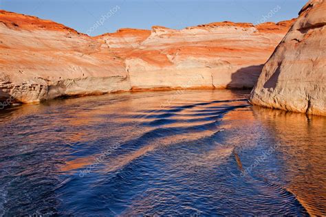 Antelope Canyon Reflexión Lago Powell Arizona Fotografía De Stock