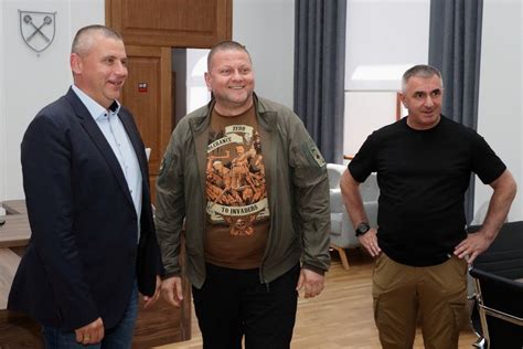 «Залізний генерал» Валерій Залужний святкує 49-річчя, фото - Останні та ...