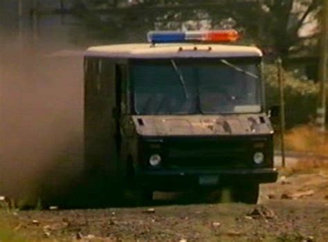 IMCDb Org Chevrolet Step Van P 20 In Dead Man Walking 1988