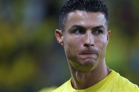 Dup Ce A Ajuns S Pl Ng La Al Nassr Cristiano Ronaldo A Pus M Na Pe