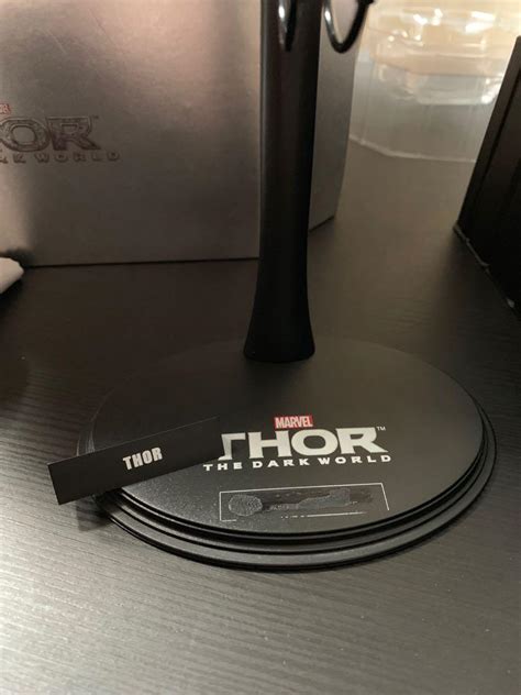 Hot Toys Thor Dark World Hobbies Toys Toys Games On Carousell