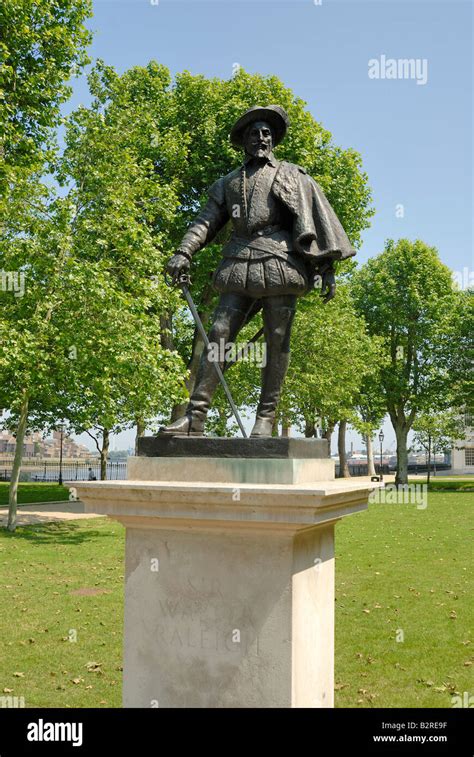 Sir Walter Raleigh statue,Greenwich, London Stock Photo - Alamy