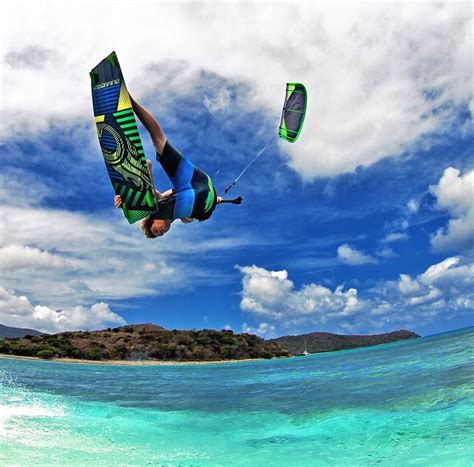 Qué es y en qué consiste el KiteSurf DESCÚBRELO