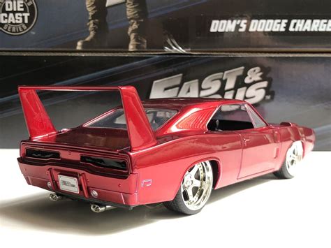 JADA TOYS FAST AND FURIOUS DOM S DODGE CHARGER DAYTONA RED 1 24 NEW NO