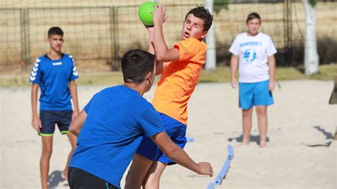 Las Reglas B Sicas Del Balonmano De Playa C Mo Se Juega