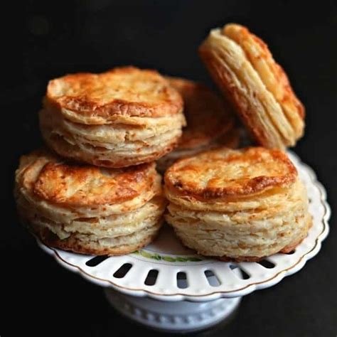 Flaky Pastry Bites Quick And Easy Flaky Pastry Dough Merryboosters