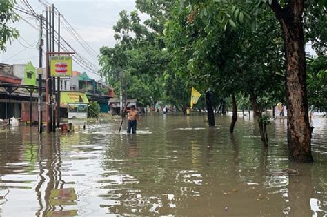 Banjir Rendam Kecamatan Di Kabupaten Bekasi