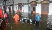 Stasiun Semarang Tawang Banjir Perjalanan Kereta Api Terganggu