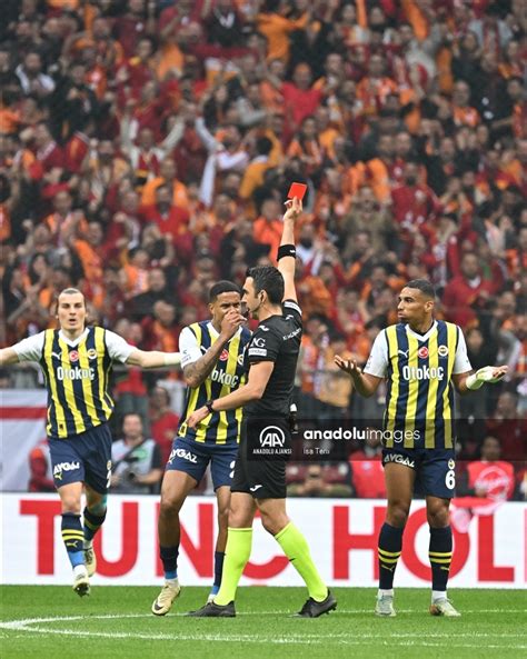 Fenerbah E Deplasmanda Galatasaray Ma Lup Etti