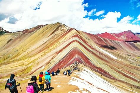 Monta A De Colores Vinicunca Turismo Iperu