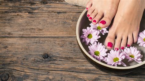 Prendre Soin De Ses Pieds Nos 6 Astuces Cosmopolitan Fr