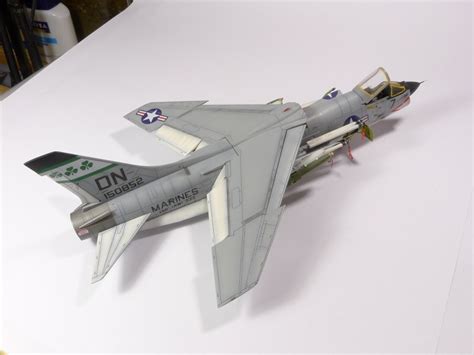 F-8 Crusader - Plastic Models