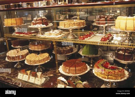 Demel Pastry Vienna Immagini E Fotografie Stock Ad Alta Risoluzione Alamy