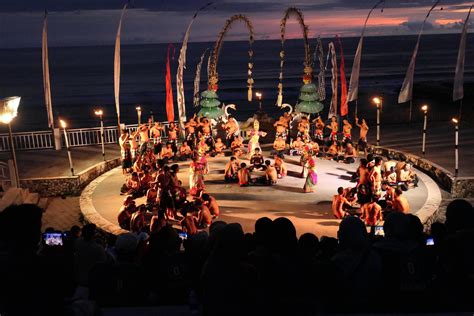 Kecak dance performance on Melasti Beach, bali, Indonesia 17359815 ...