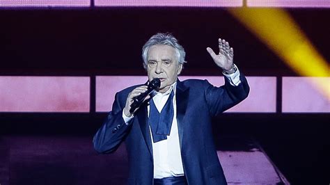 C est fini Michel Sardou annonce pour de bon la fin de sa carrière