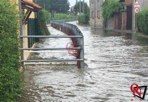 RIVAROLO CANAVESE Nubifragio Pasquaro Attraversata Da Un Fiume