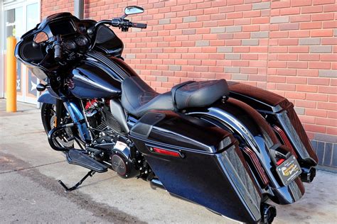 2019 Harley Davidson® Fltrxse Cvo™ Road Glide® Mako Shark Fade