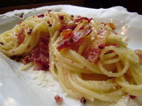 Spaghetti Alla Carbonara Con Pancetta Affumicata Ricetta Petitchef