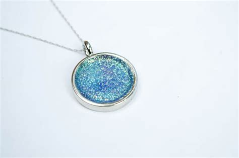 Make Your Own Glitter Necklace Clumsy Crafter