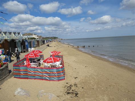 Walton Beach, Essex, England :: British Beaches