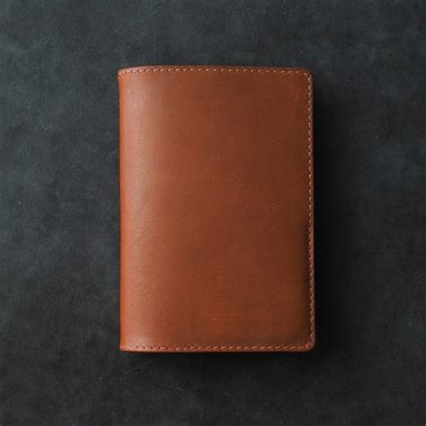 Passport Holder Vegetable Tanned Cowhide Astrid Leather