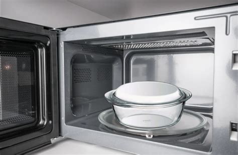 Is Pyrex Microwave Safe? Pyrex Safety & Ultimate Guide