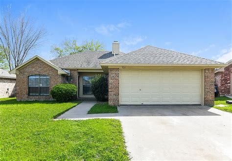 804 Brittany Dr Denton Tx 76209 Zillow