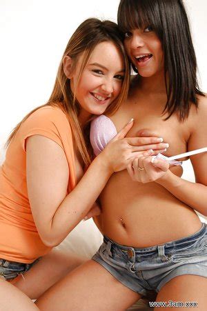 European Passionate Lesbian Kissing XXX Dessert