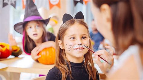 Halloween face paint tips to help protect your child’s sensitive skin ...