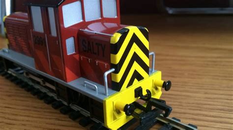 Improving My Ho Oo Scale Salty And Trackmaster 2 Skiff Youtube