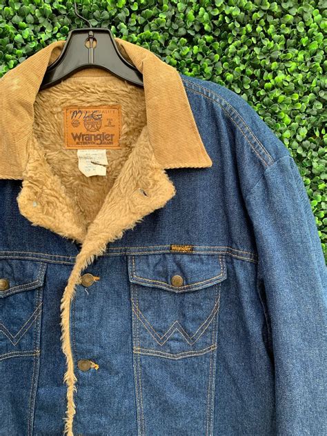 Retro Denim Jacket W Faux Fur Sherpa Lining And Corduroy Collar