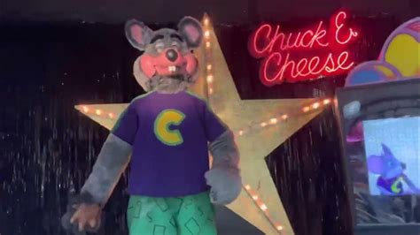 Chuck E Cheese Crochet All Day Pineville North Carolina 3 Stage