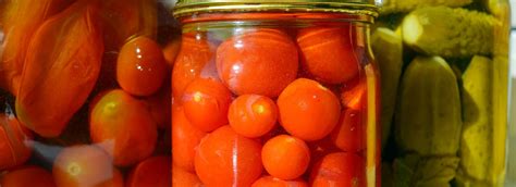 Bunte Kirsch Tomaten in würzigem Sud Garten Baumschule Maiwald