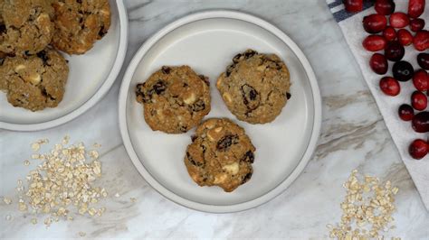 White Chocolate Cranberry Oatmeal Cookies Eatfoodlicious