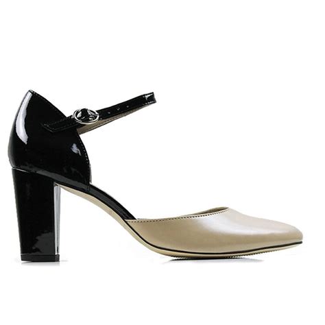 Women S Patent Black And Nude Block Heel Shoes Minimalist Shoes Block Heel Shoes Heels