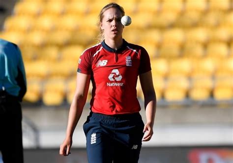 England Release Sarah Glenn And Freya Davies From Test Squad The