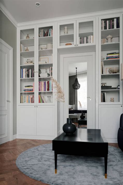 Встроенный шкаф с зеркальной дверью | Interior, Home, Home decor